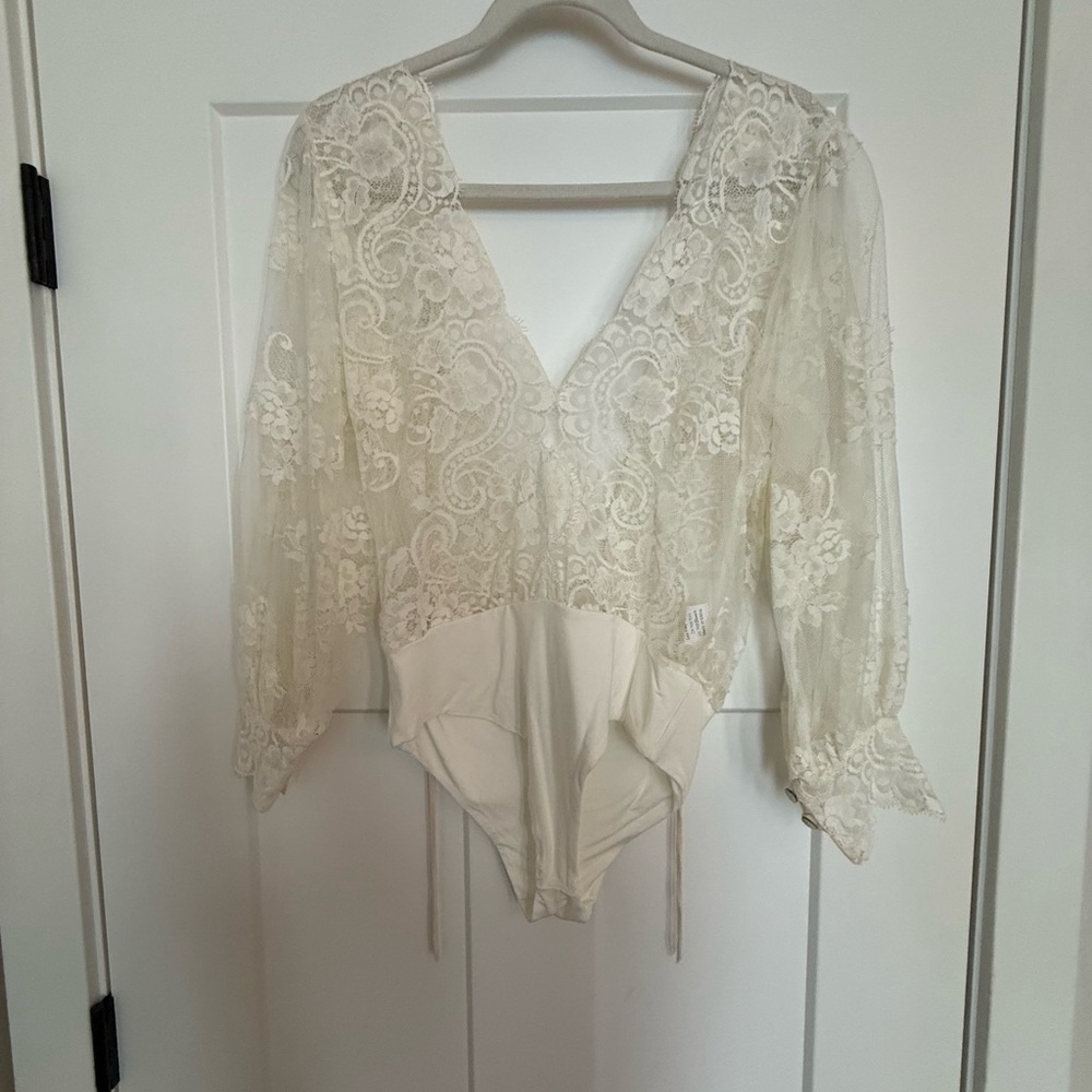 Jen's Pirate Booty Cream Lace Top